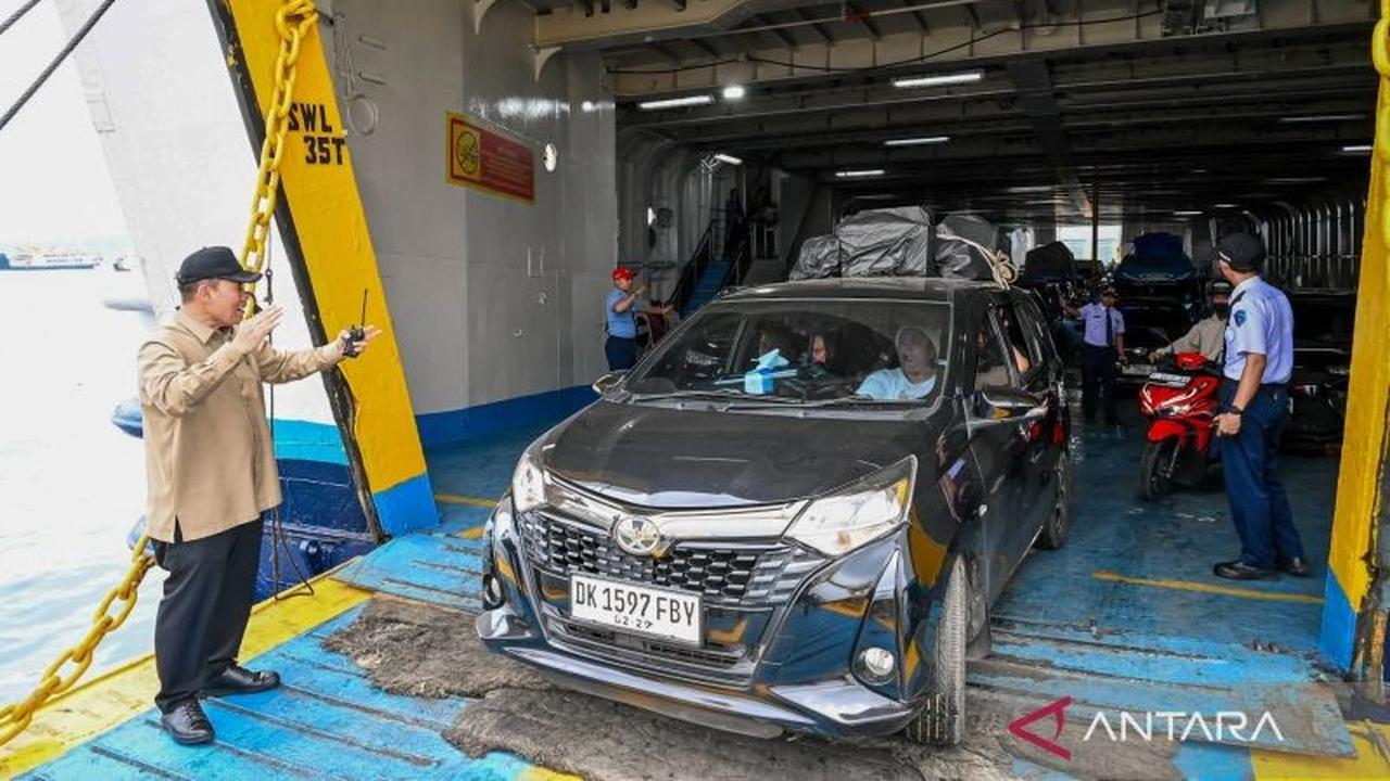 Anggota DPR Soroti Dampak Ekonomi Antrean Penyeberangan Ketapang-Gilimanuk Jelang Lebaran
