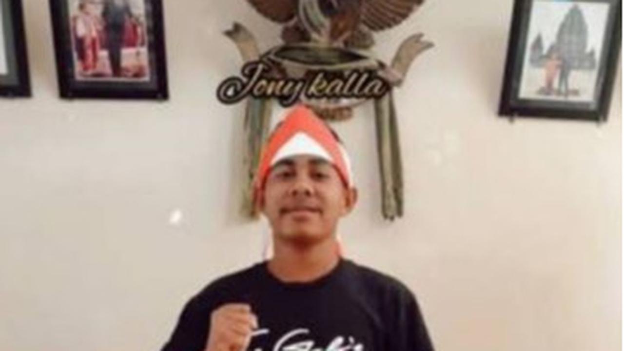 Fakta Joni Ande Kala, Bocah yang Viral karena Panjat Tiang Bendera saat Upacara Peringatan HUT  RI ke-73 di Lapangan Mota Ain