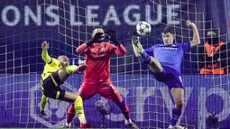Bermain di markas Dinamo Zagreb, Borussia Dortmund berhasil memetik poin penuh usai menang dengan skor 3-0. (Damir SENCAR/AFP)