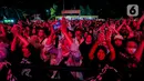 Mengenakan busana serba hijau, Inul Daratista bikin kagum penonton Festival 6. (Liputan6.com/Faizal Fanani)