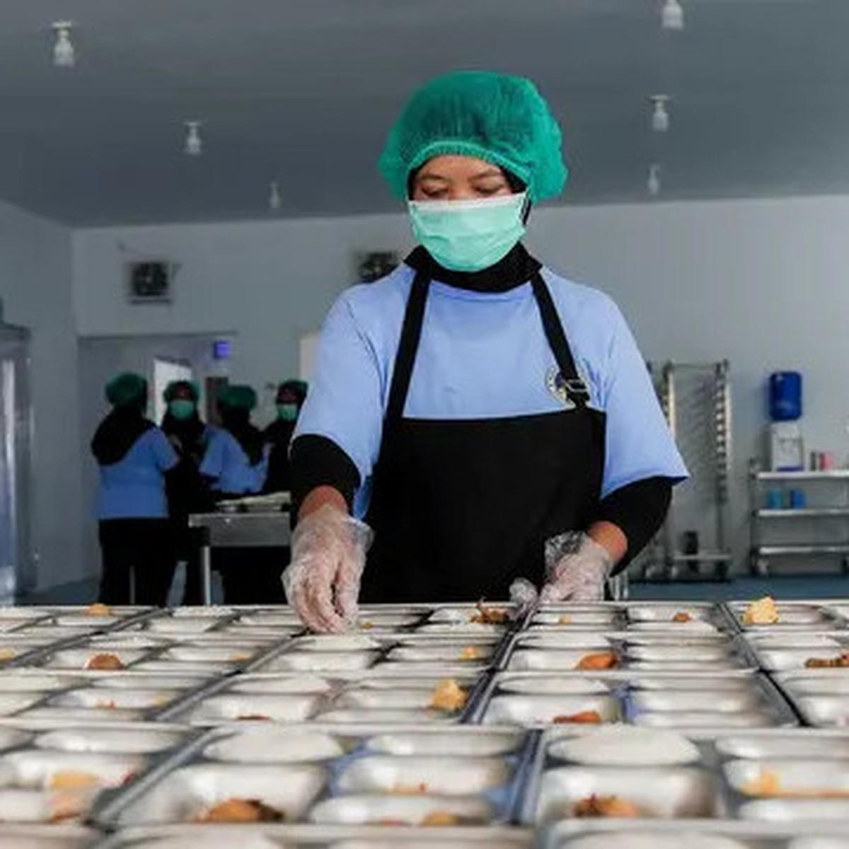 Ompreng MBG Diimpor dari China Diduga Pakai Bahan Berbahaya dan Ada Minyak Babi, Ini Kata Kepala BGN