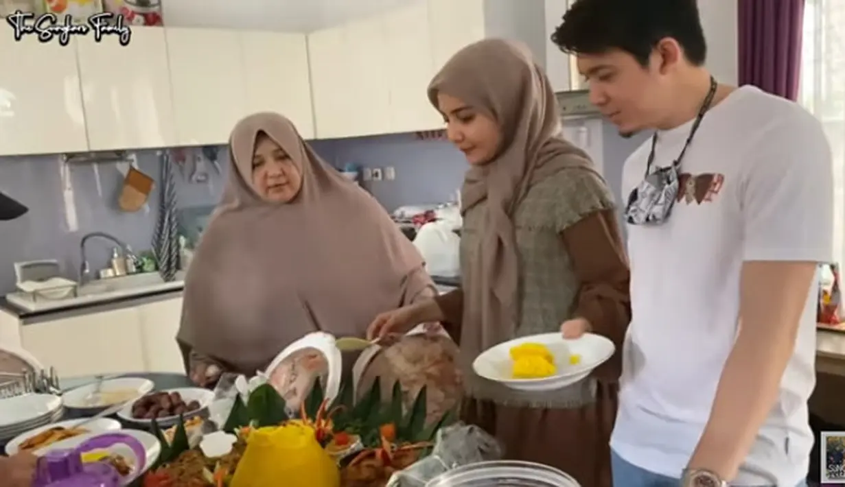 Zaskia Sungkar (Youtube/The Sungkars Family)