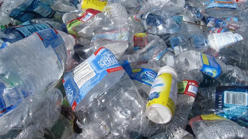 Menanti Jamur dan Bakteri Potensial Pengurai Sampah Plastik