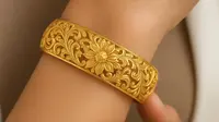7 Model Gelang Emas Bangle 50 Gram 22 Karat Favorit Ibu Sosialita di 2025, Tampil Glamor