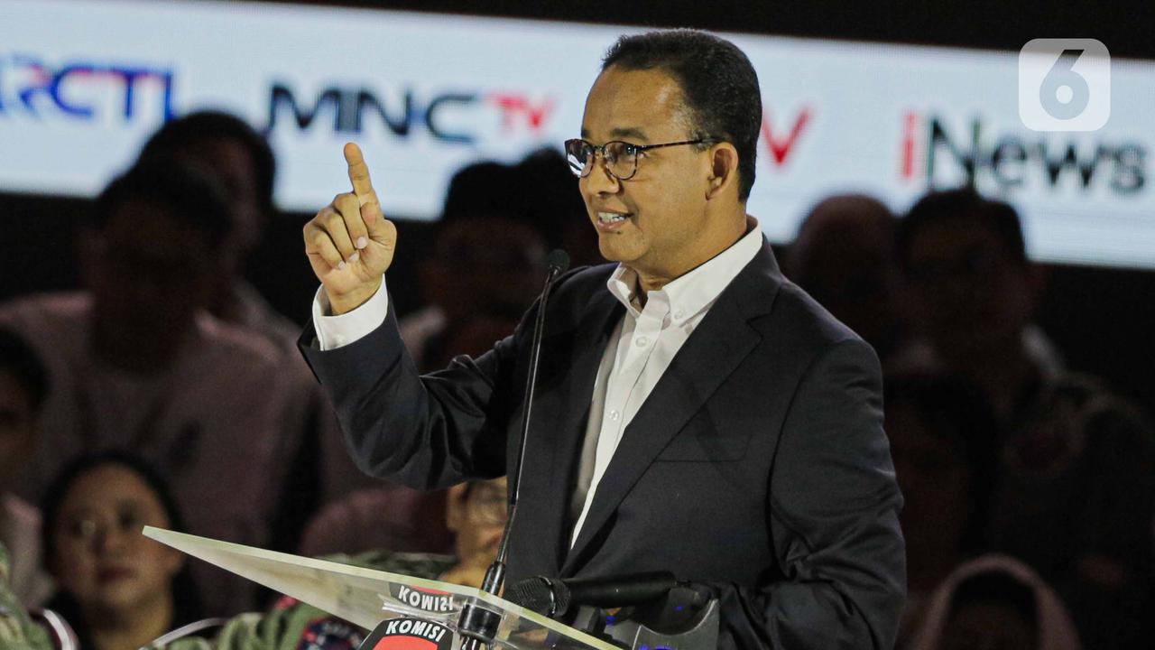 Calon Presiden saat Debat Ketiga Pemilu 2024