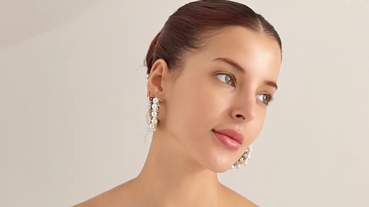 Tasya Farasya Tampil Manglingi dengan Glass Skin, Makeup Minimalis Bikin Pesonanya Makin Fresh