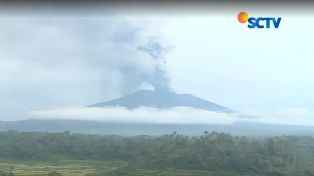 PVMBG hingga sore kemarin masih merekomendasikan zona bahaya radius 8 kilometer dan sektoral 10 kilometer.