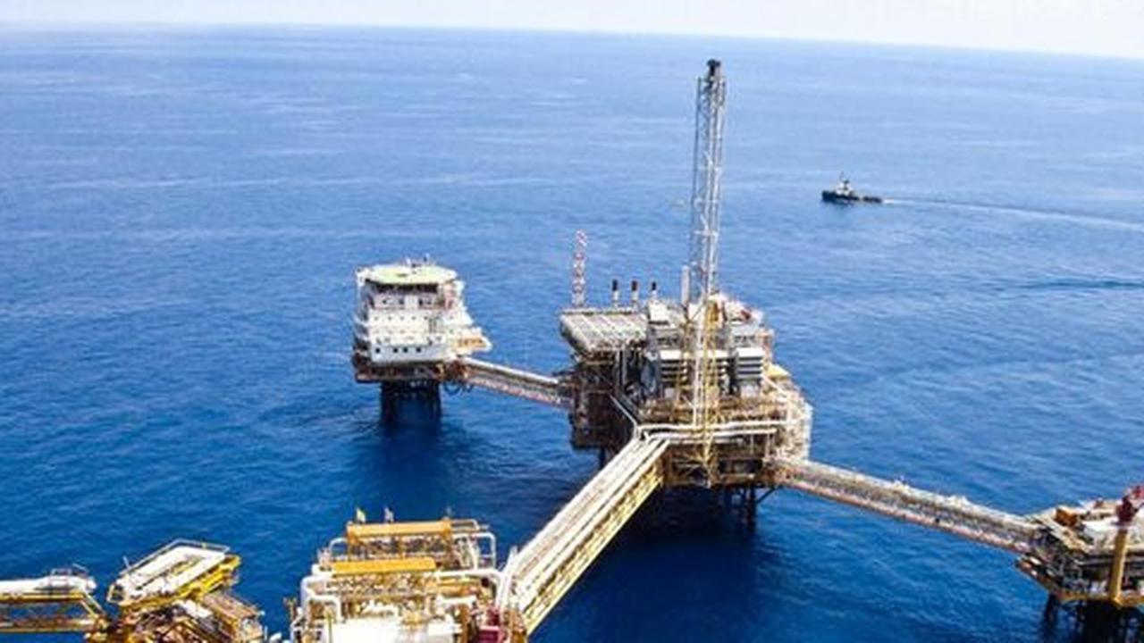 Perusahaan minyak Italia pecat 8.800 pekerja
