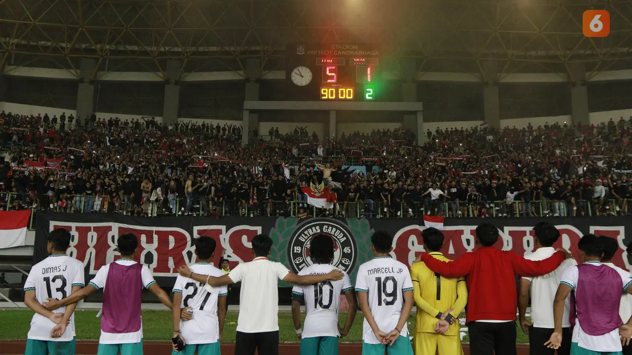 Foto: Ekspresi Pemain Timnas Indonesia usai Tersingkir dari Piala AFF U-19 2022, Zanadin Fariz Pun Menangis
