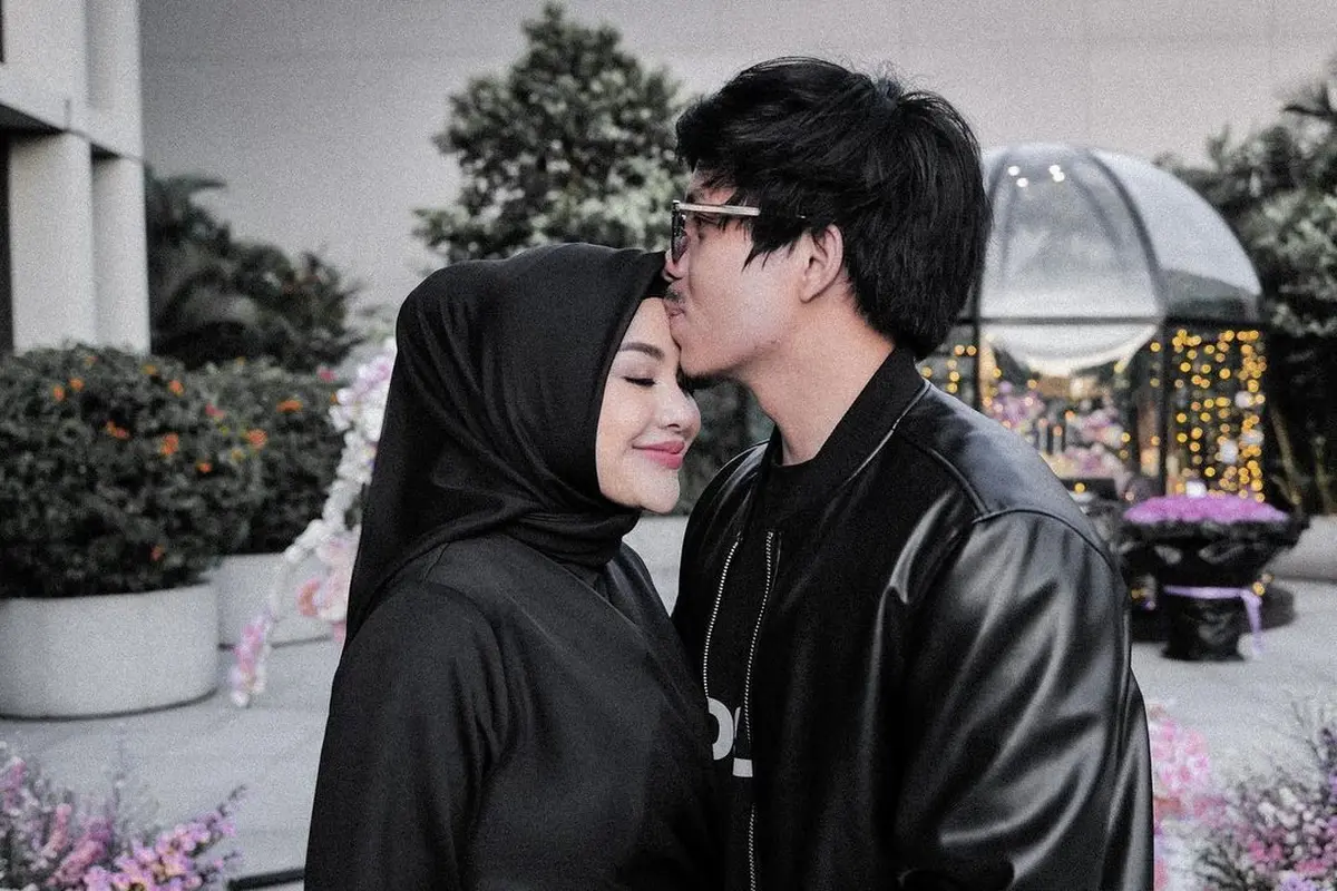Atta Halilintar - Aurel Hermansyah rayakan wedding anniversary yang kedua (Foto: Instagram attahalilintar)