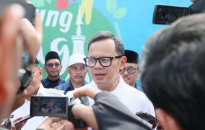 Wakil Menteri Dalam Negeri (Wamendagri) Bima Arya Sugiarto meninjau langsung lokasi pilot project (percontohan) Program Kampung Bahagia di RT 14, Kelurahan Kenali Asam, Kecamatan Kotabaru, Kota Jambi. (Istimewa)