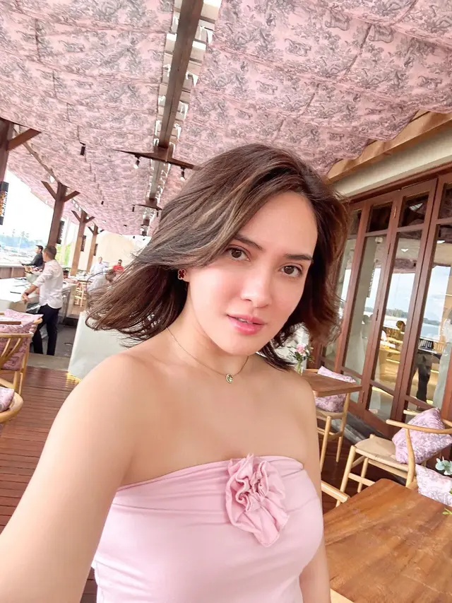 6 Potret Terbaru Shandy Aulia dengan Gaya Rambut Pendek Ini Banjir Pujian