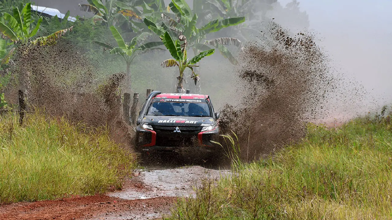 Mengandalkan Triton, Mitsubishi Ralliart Finish di Posisi Pertama AXCR 2022