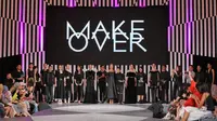 Kedelapan pemenang Make Over MUA Hunt 2019 di Jakarta Fashion Week 2020. (Adrian Putra/Fimela.com)