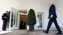Joe Biden mengucapkan selamat kepada Donald Trump yang terpilih menjadi Presiden Amerika Serikat ke-47. (SAUL LOEB/AFP)