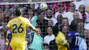 Sementara, Crystal Palace setidaknya dapat mengakhiri rentetan kekalahan dalam dua penamilan sebelumnya di Premier League. Eberechi Eze dkk. baru meraih sebiji poin di musim ini. (AP Photo/Frank Augstein)