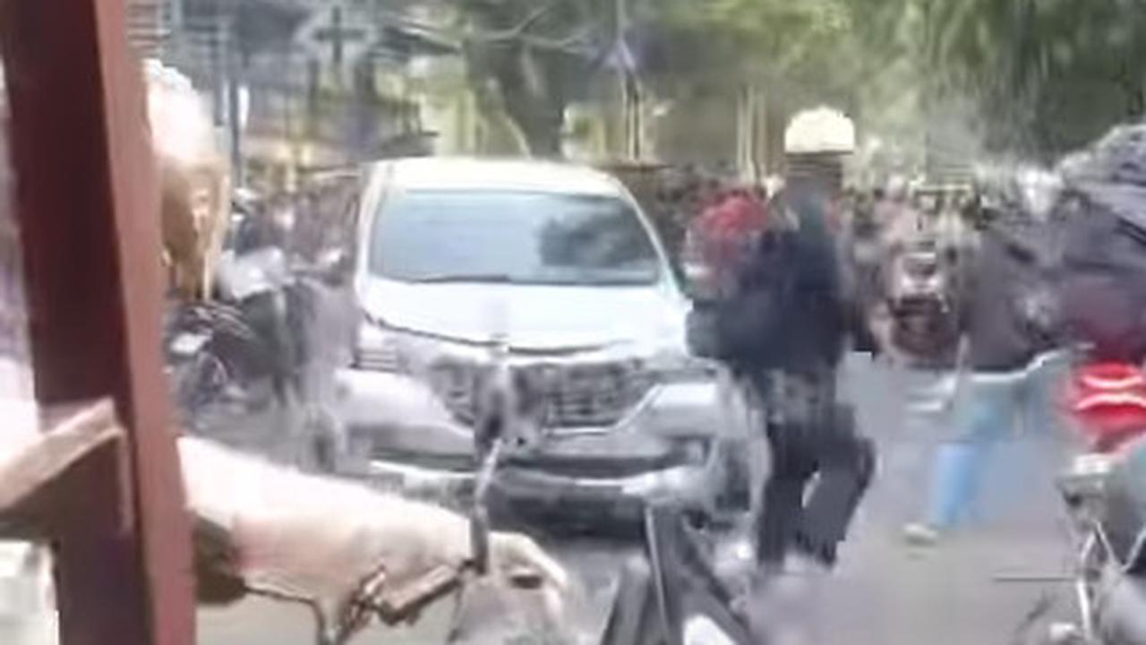 Mobil Ugal-ugalan Tabrak 2 Motor di Kembangan, Polisi Ungkap Kronologinya