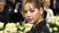 Lisa Blackpink dalam Met Gala 2025. (Savion Washington / GETTY IMAGES NORTH AMERICA / Getty Images via AFP)
