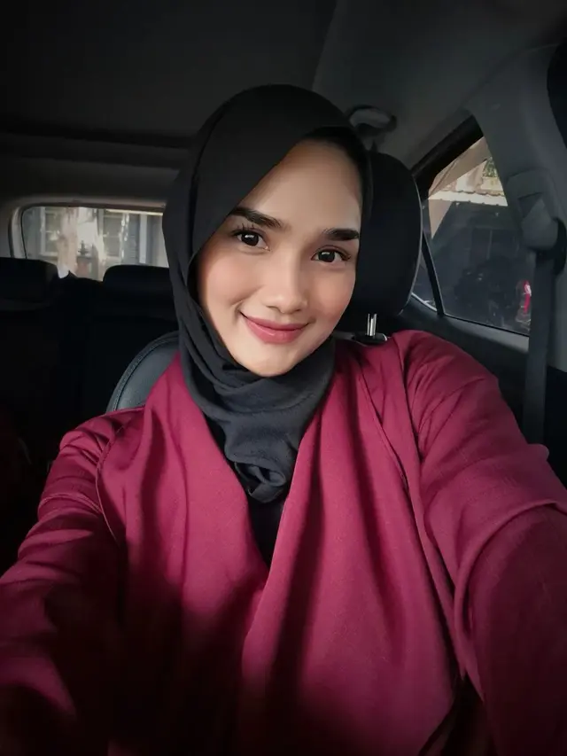 11 Tahun Menikah, Ini 6 Potret Faby Marcelia Akui Sudah Cerai dari Revand Narya