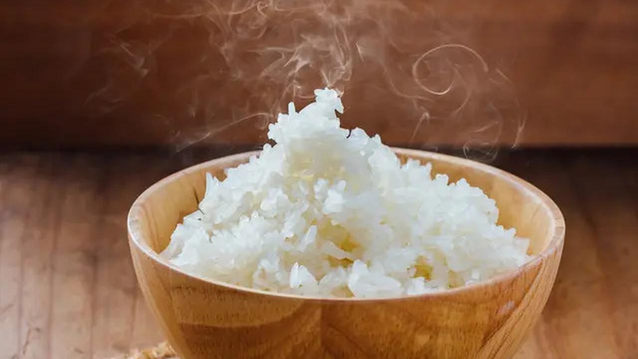 Nasi Panas atau Dingin, Mana yang Lebih Baik untuk Kesehatan?