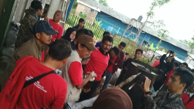Kreatif, Koperasi di Garut Ini Olah Sampah Plastik Jadi BBM