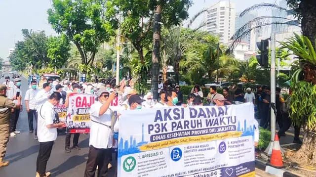 Jerit PPPK Dinkes Depan Balai Kota: Kami ASN, Mengapa Hak Kami Berbeda?