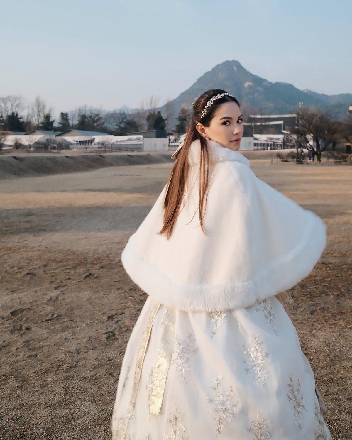 Potret Cantik Alyssa Daguise di Korea Selatan, Outfitnya Tak Pernah Gagal