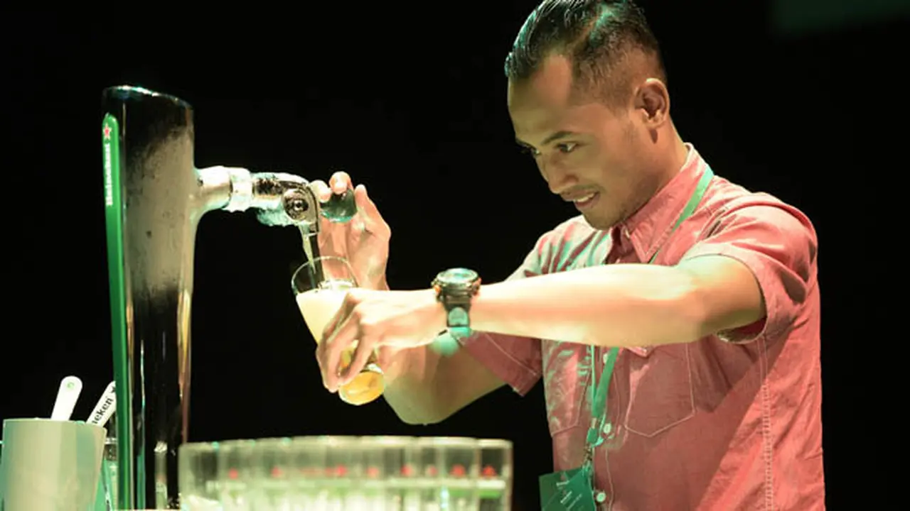 Menang Kompetisi Bartender Heineken, Risky Terbang ke Belanda