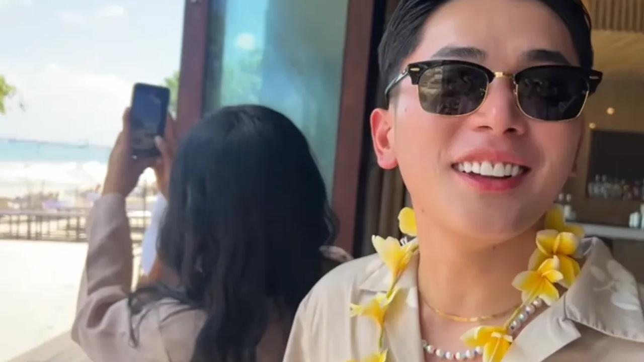 Lovely dan Kier King yang berasal dari Filipina juga memuji keindahan alam Bali. Kier King bahkan tak sabar mengajak renang.<br>