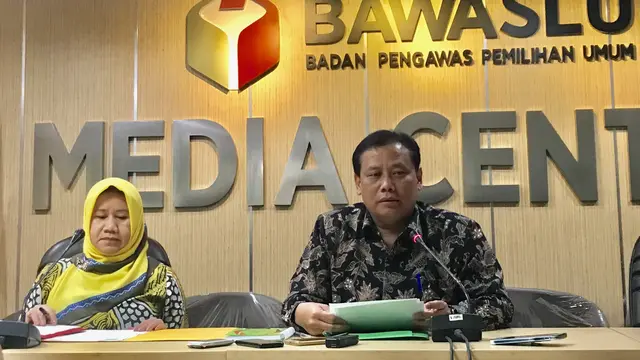 Bawaslu memberi keterangan pers terkait pelaporan 2 pengurus PSI ke Bareskrim