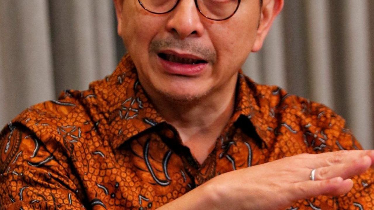 "Pokoknya semua provinsi di Kalimantan bersama dengan Serabah, Serawak dan Brunei," ujarnya.
