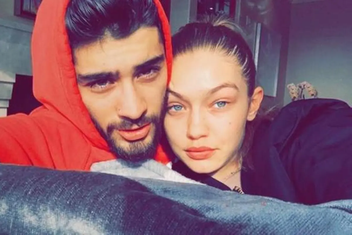 [Bintang] Zayn Malik - Gigi Hadid
