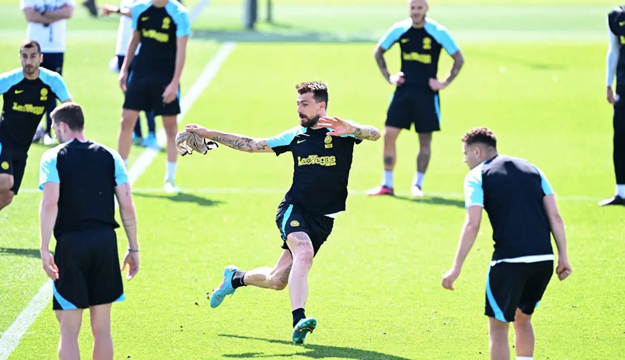 Babak semifinal putaran kedua Liga Champions 2022-2023 siap dimainkan pada 17 Mei 2023 yang diikuti empat tim terbaik dunia untuk memperebutkan tiket final mendatang. (GABRIEL BOUYS/AFP)