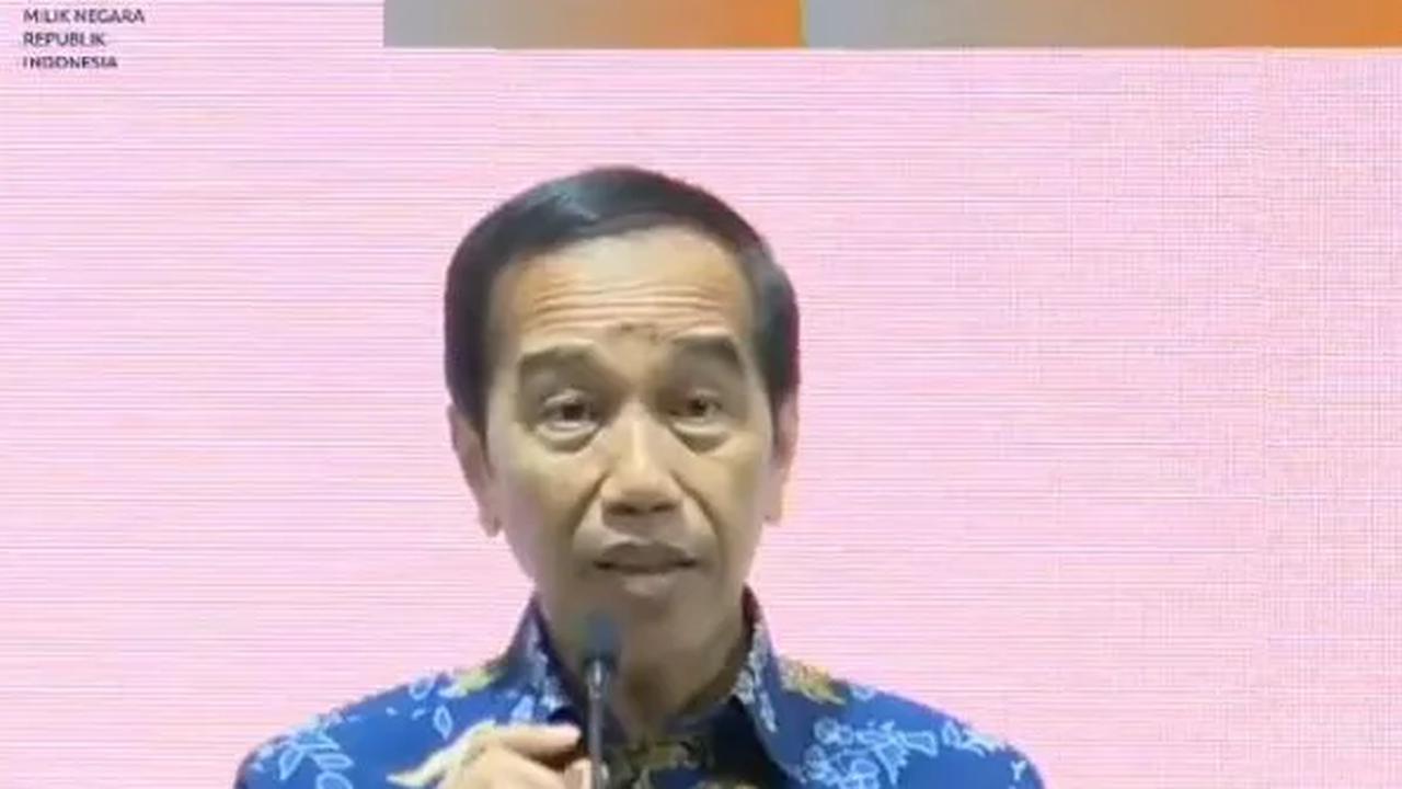 Dinobatkan Alumni Paling Memalukan oleh BEM UGM, Jokowi: Ya Biasa Saja