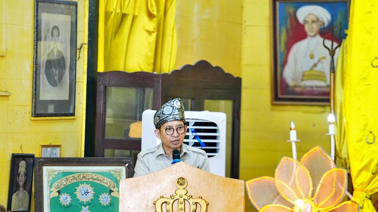 Menbud Fadli Zon Kunjungi Istana Kadriah Pontianak, Tekankan Pentingnya Pelestarian Budaya dan Sejarah Nusantara