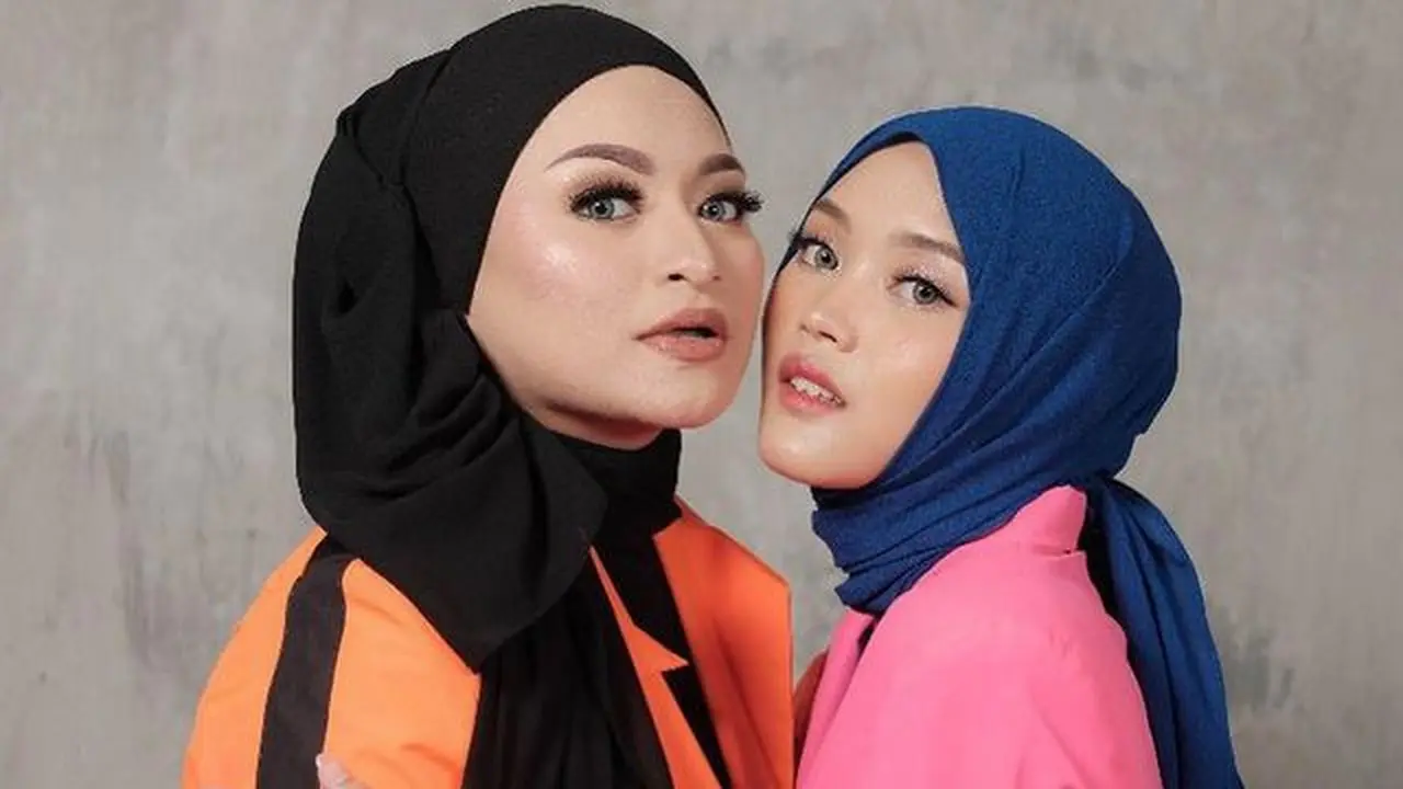 [Fimela] Nathalie Holscher dan Putri Delina