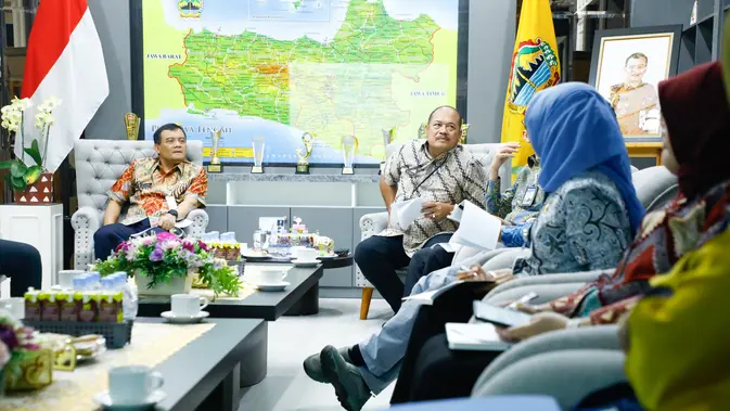 Guverner Osrednje Jave povabil devet veleposlanikov na forum o naložbah