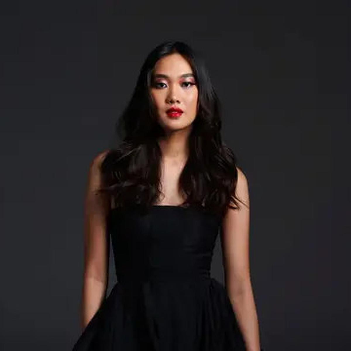 Model Rambut Wanita Panjang Bergelombang