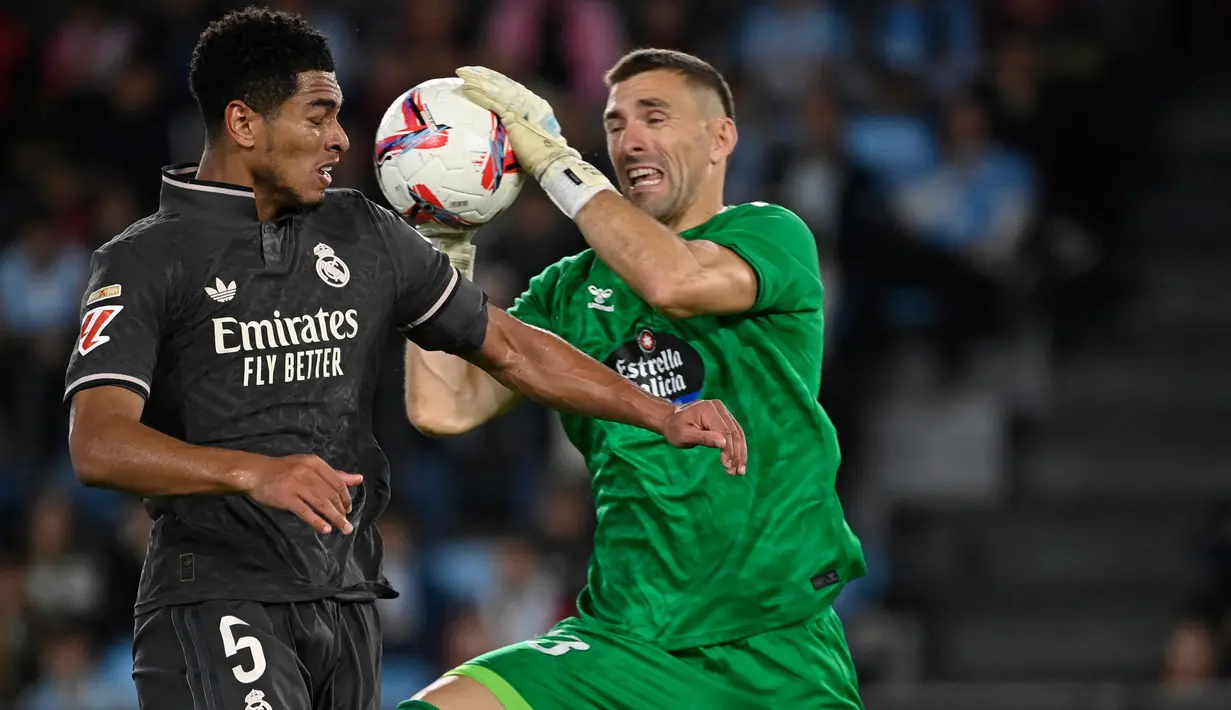 Keunggulan Real Madrid bertahan hingga babak pertama usai. (MIGUEL RIOPA/AFP)