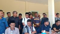 Warga di 16 kampung tua di Pulau Rempang dan Galang menolak relokasi dan akan menuntut pihak pengembang yang akan menjadikan wilayah itu sebagai pusat investasi. (Liputan6.com/ Ajang Nurdin)