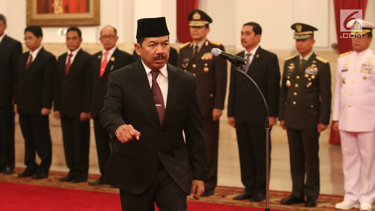 Djoko Setiadi saat dilantik Jokowi sebagai Kepala Badan Siber dan Sandi Nasional
