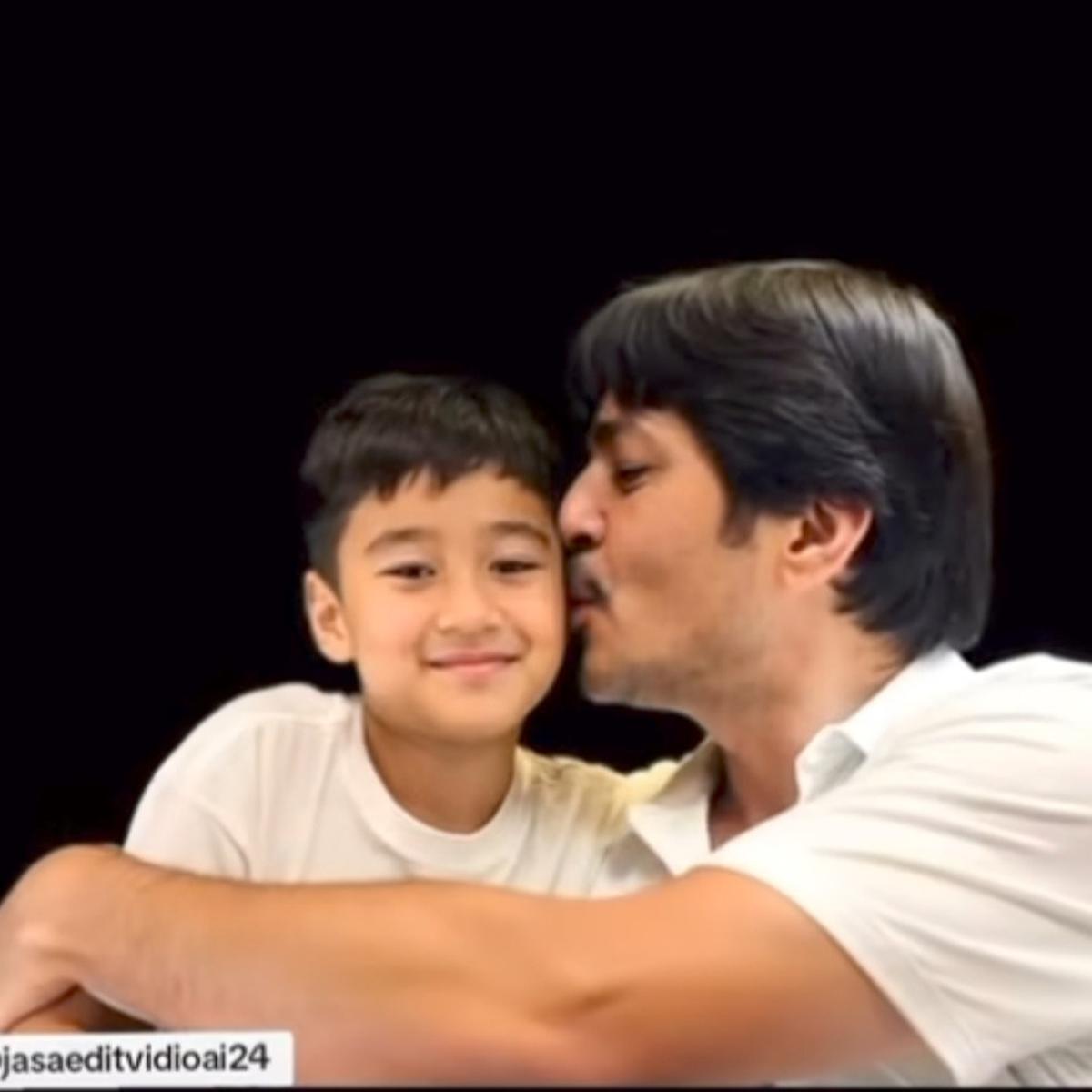 Momen Menyentuh Rayyanza & Rafathar Dipeluk Cium Alm Munawar Ahmad Ayah Raffi Ahmad, Video Editan Bikin Mewek