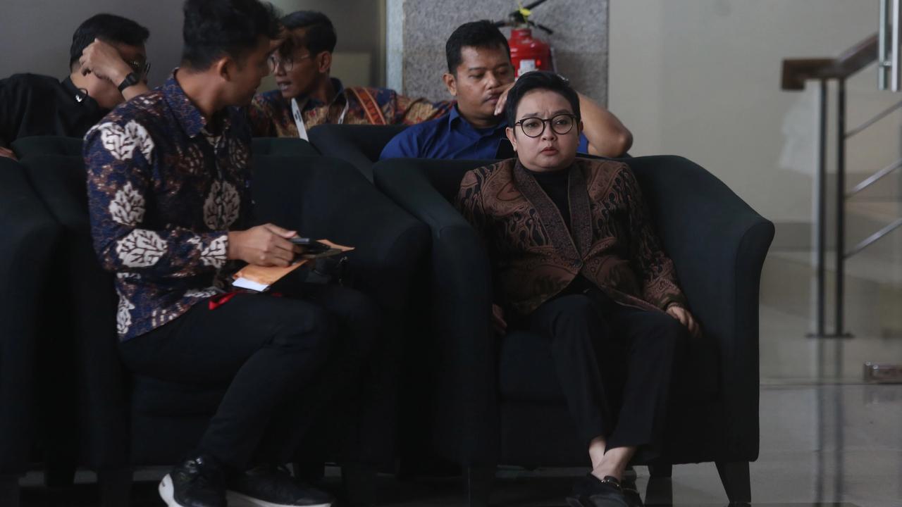 FOTO: Plt Bupati Cilacap Diperiksa KPK Sebagai Saksi Dugaan Pemerasan THR