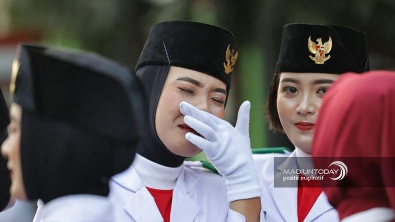 Tangis Anggota Paskibraka