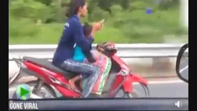 7 Potret Nyeleneh Emak-Emak Ngebut di Jalan Ini Enggak Boleh Ditiru