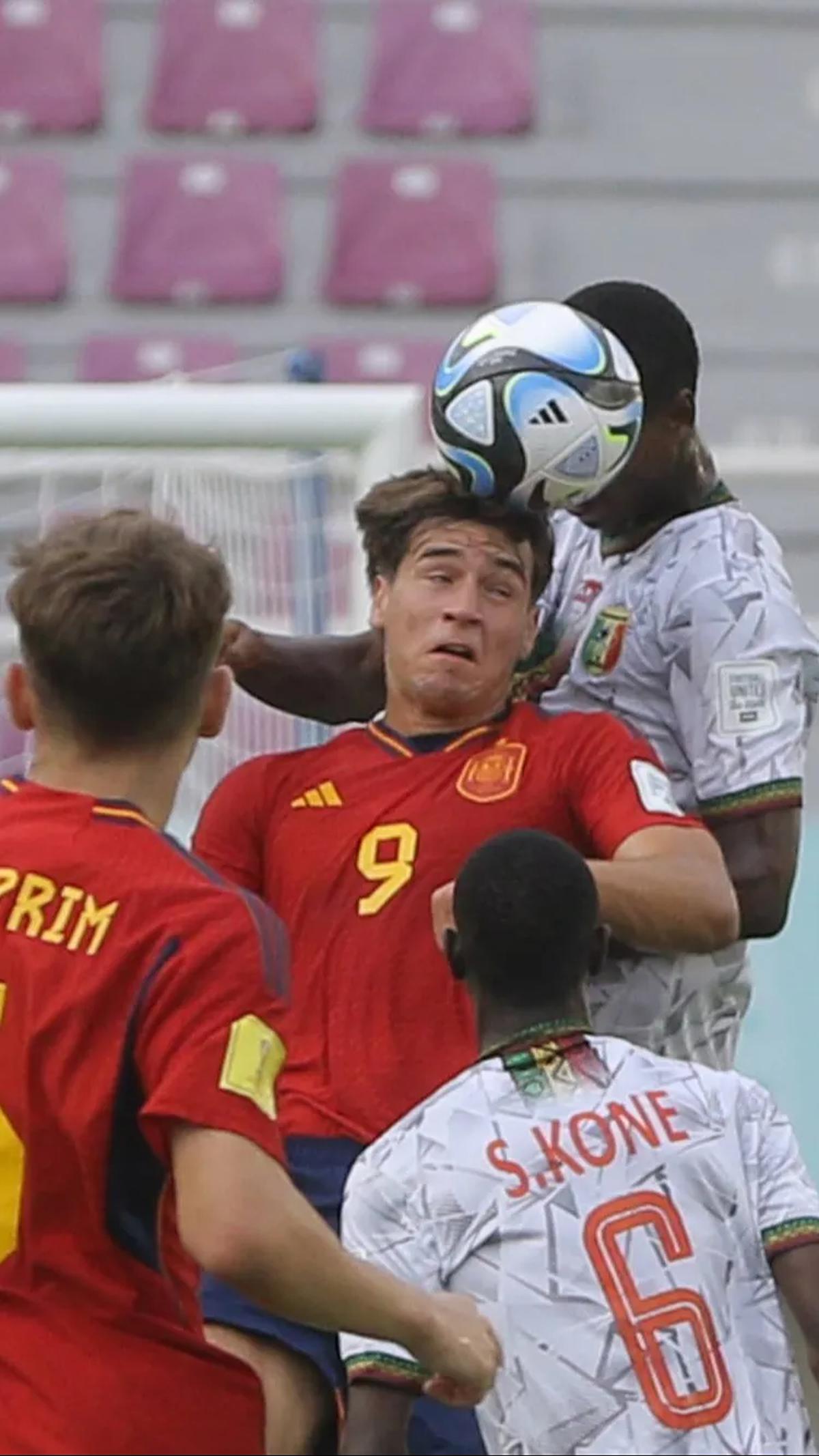 Hingga pada menit ke-62 Spanyol akhirnya mampu mencetak gol melalui Juan Hernandez Torres.