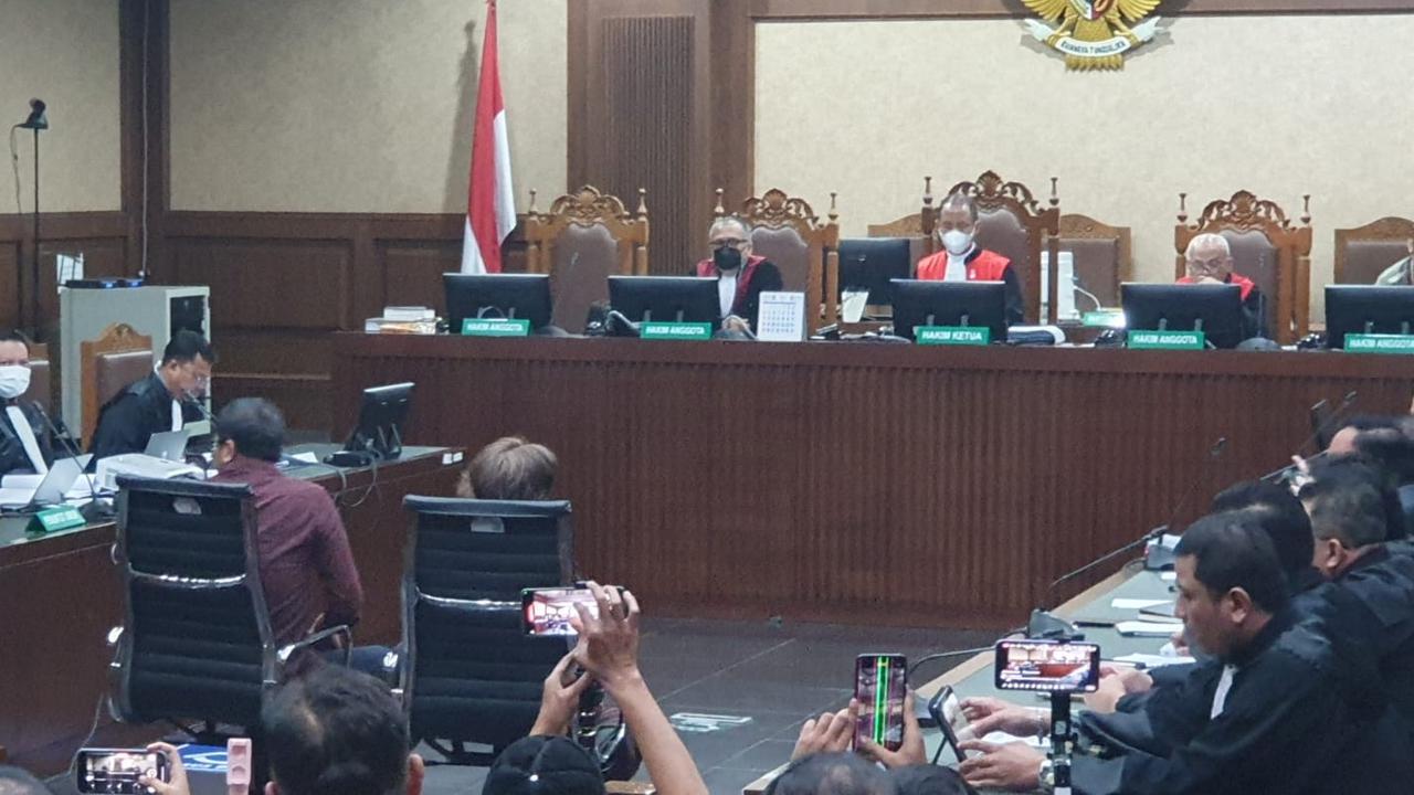 Lobi-Lobi Urus PAW Harun Masiku, Advokat PDIP Donny Tri Ungkap Ada Upaya Aliran Dana untuk Sekjen DPR dan Kemendagri