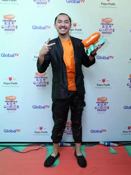 Bulan puasa yang sebentar lagi, presenter itu juga tidak memaksakan sang istri untuk menjalani ibadah puasa di Bulan Ramadan mendatang. Apalagi sang istri memberikan ASI eksklusif pada buah hatinya. (Nurwahyunan/Bintang.com)