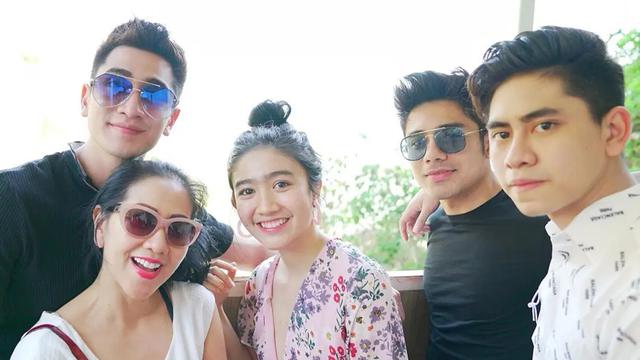 6 Momen Kedekatan Venna Melinda dan Febby Rastanty, Bak Anak Kandung