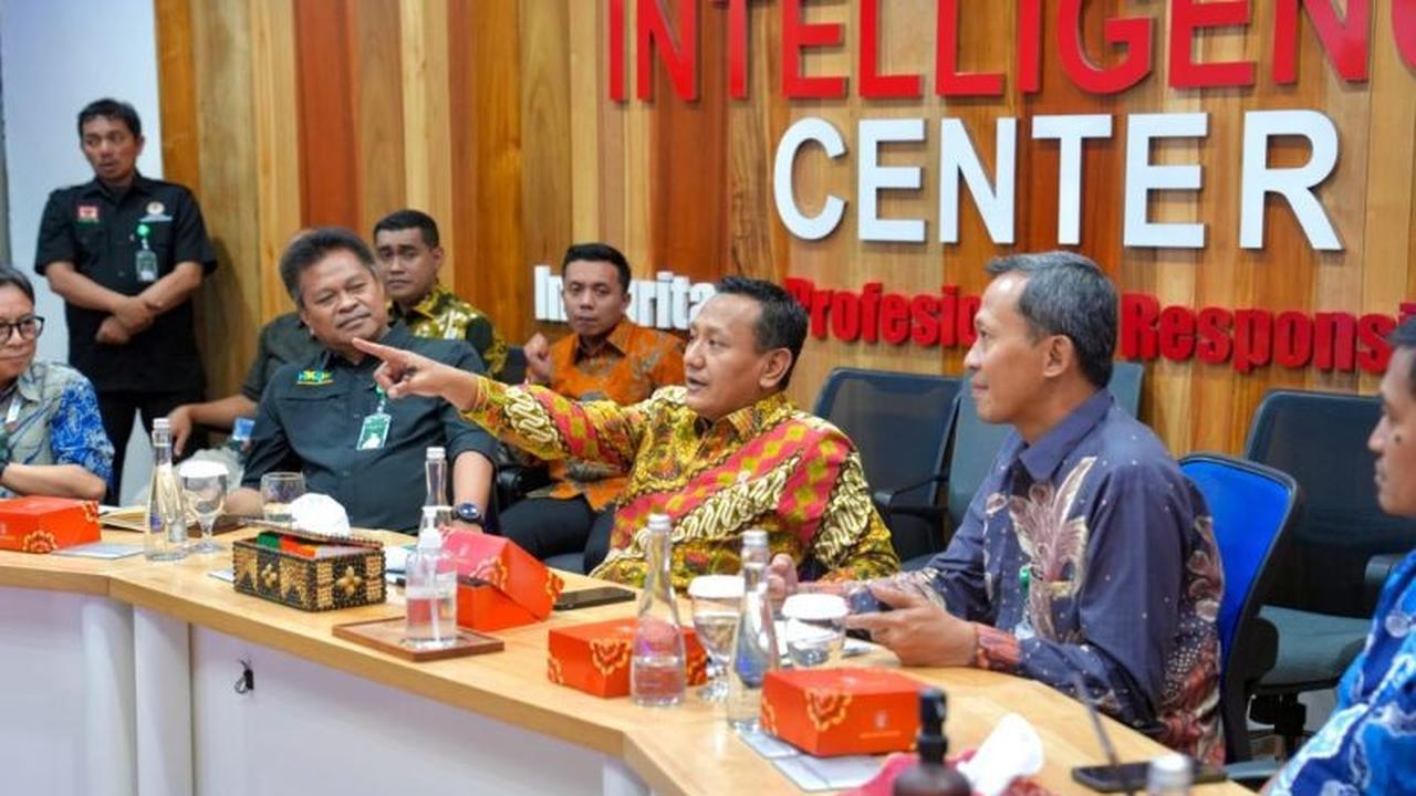 Fakta El Nino: Wamenhut Minta Strategi Karhutla 2027 Disiapkan, Antisipasi Puncak Kebakaran Hutan!